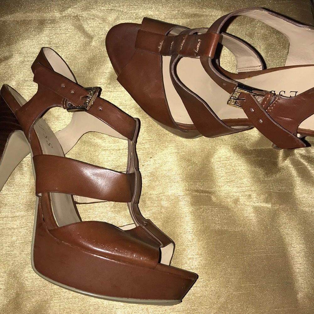 Women’s pumps